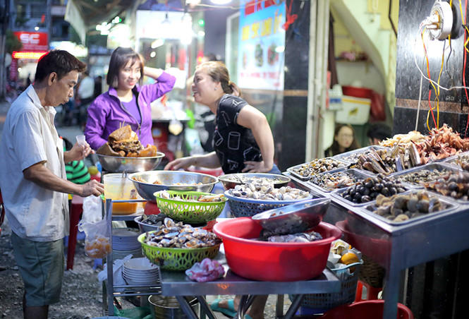 District 4 in Saigon a hidden gem that you may miss 20 thuoc street food alley