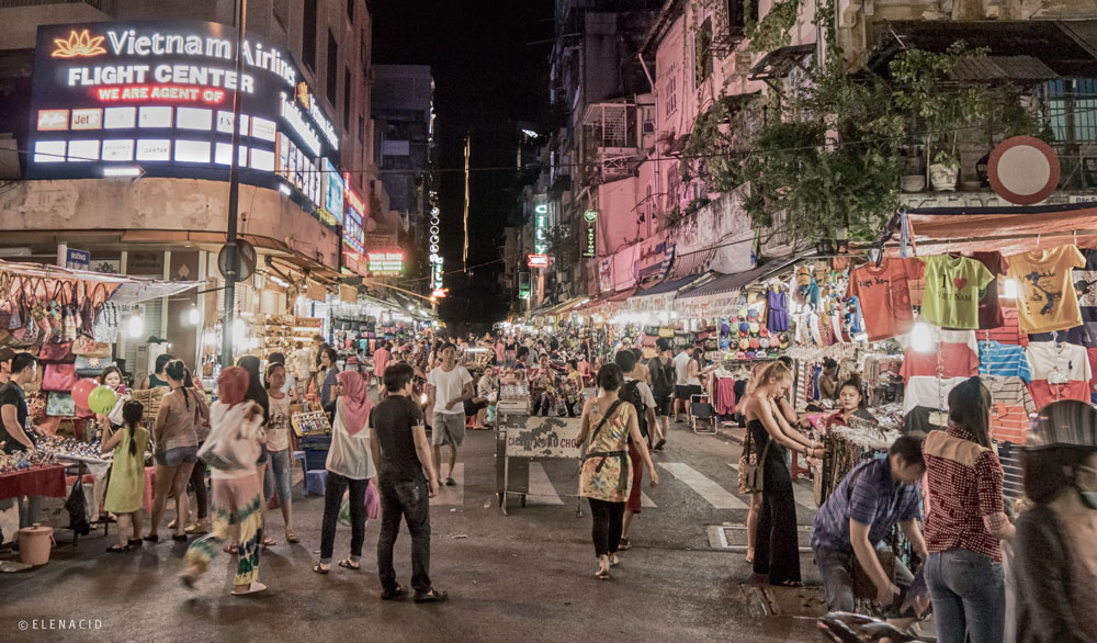 Things to do in Saigon at night - Bến Thành Night Market