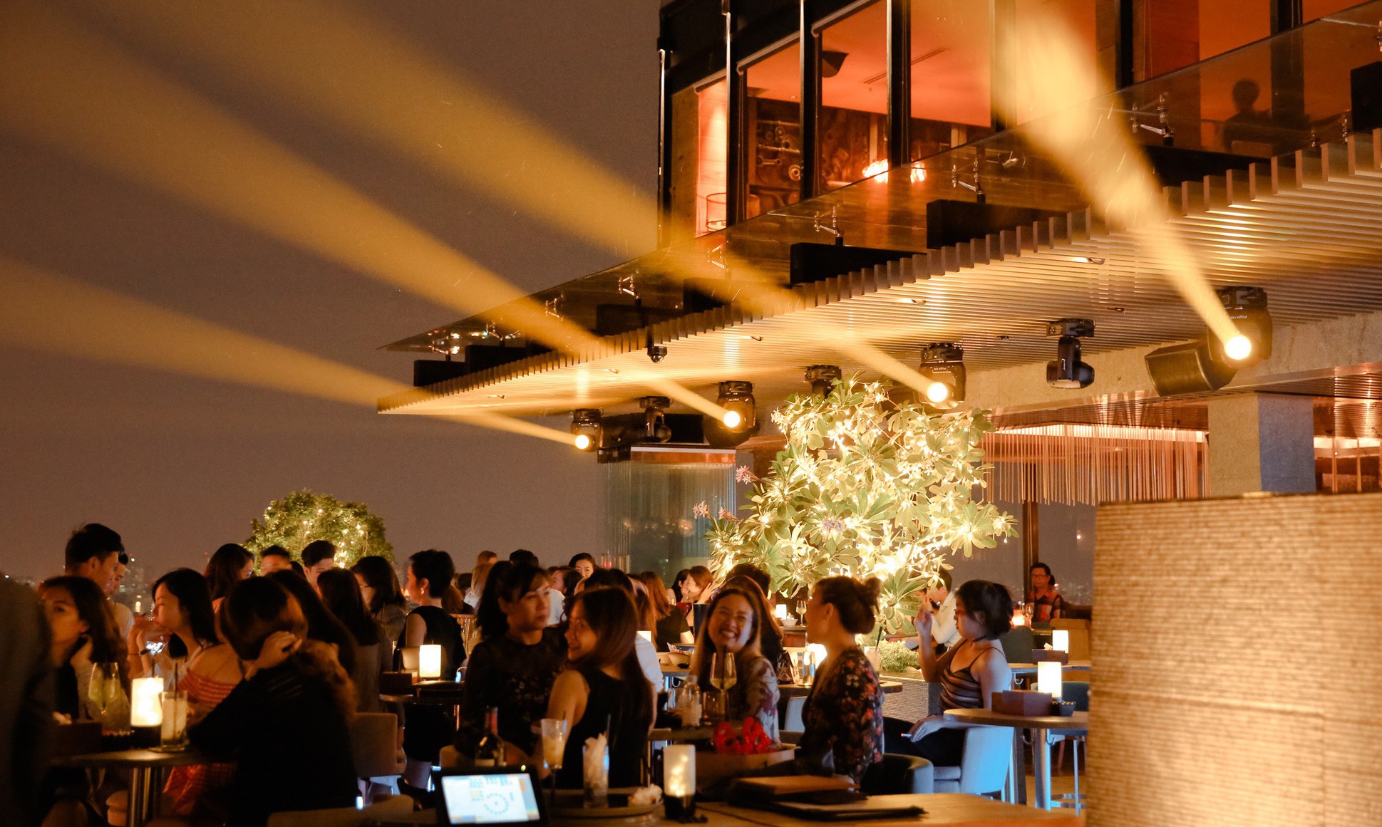 Top 5 rooftop bars in Saigon SOHY Sky Lounge & Dining