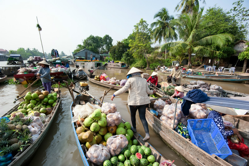 mekong-delta-floating-markets-phong-dien-floating-market