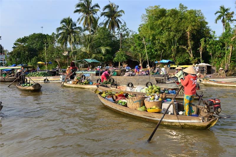 phong dien floating market travel guide