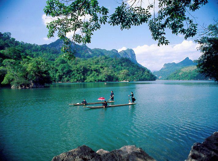 Exploring Vietnam Off-the-Beaten-Track: Ba Be Lake