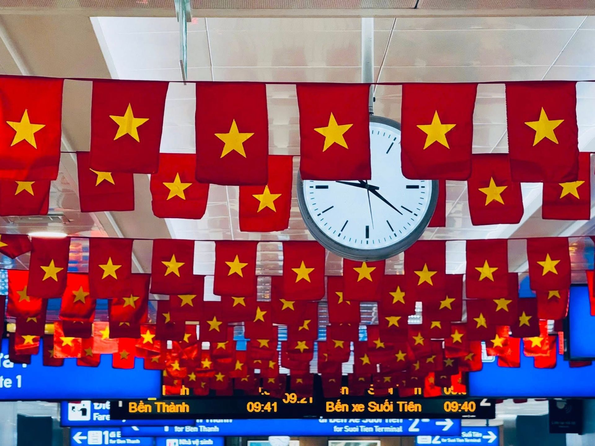 Independence Day Spirit Arrives at Ho Chi Minh City’s Metro Line 1 Stations