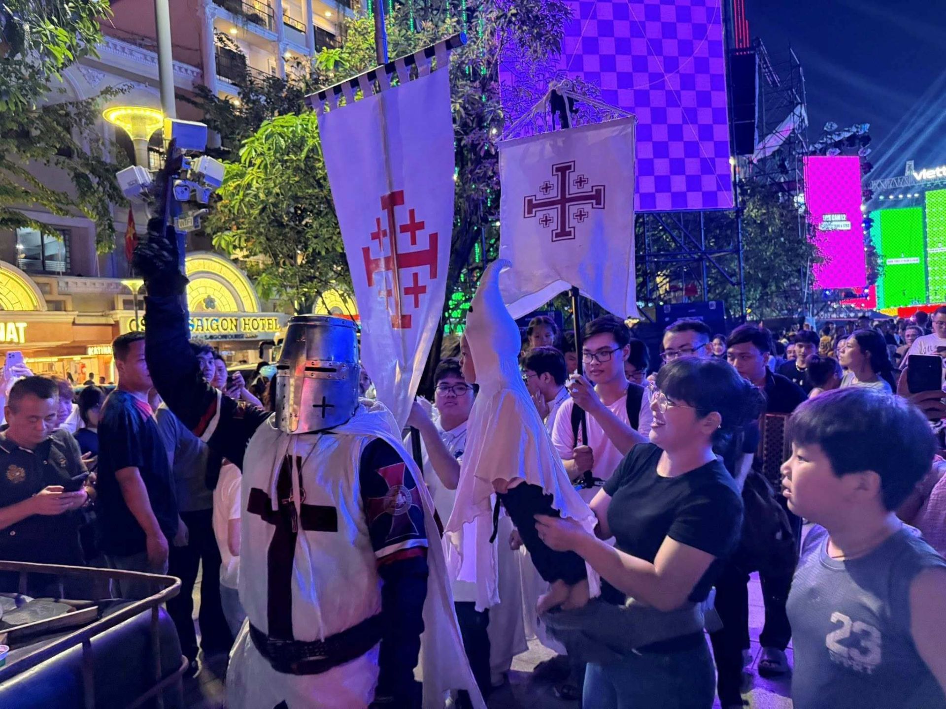 Nguyen Hue vs. Bui Vien: Where’s Hotter on Halloween Night 2025 in Ho Chi Minh City?