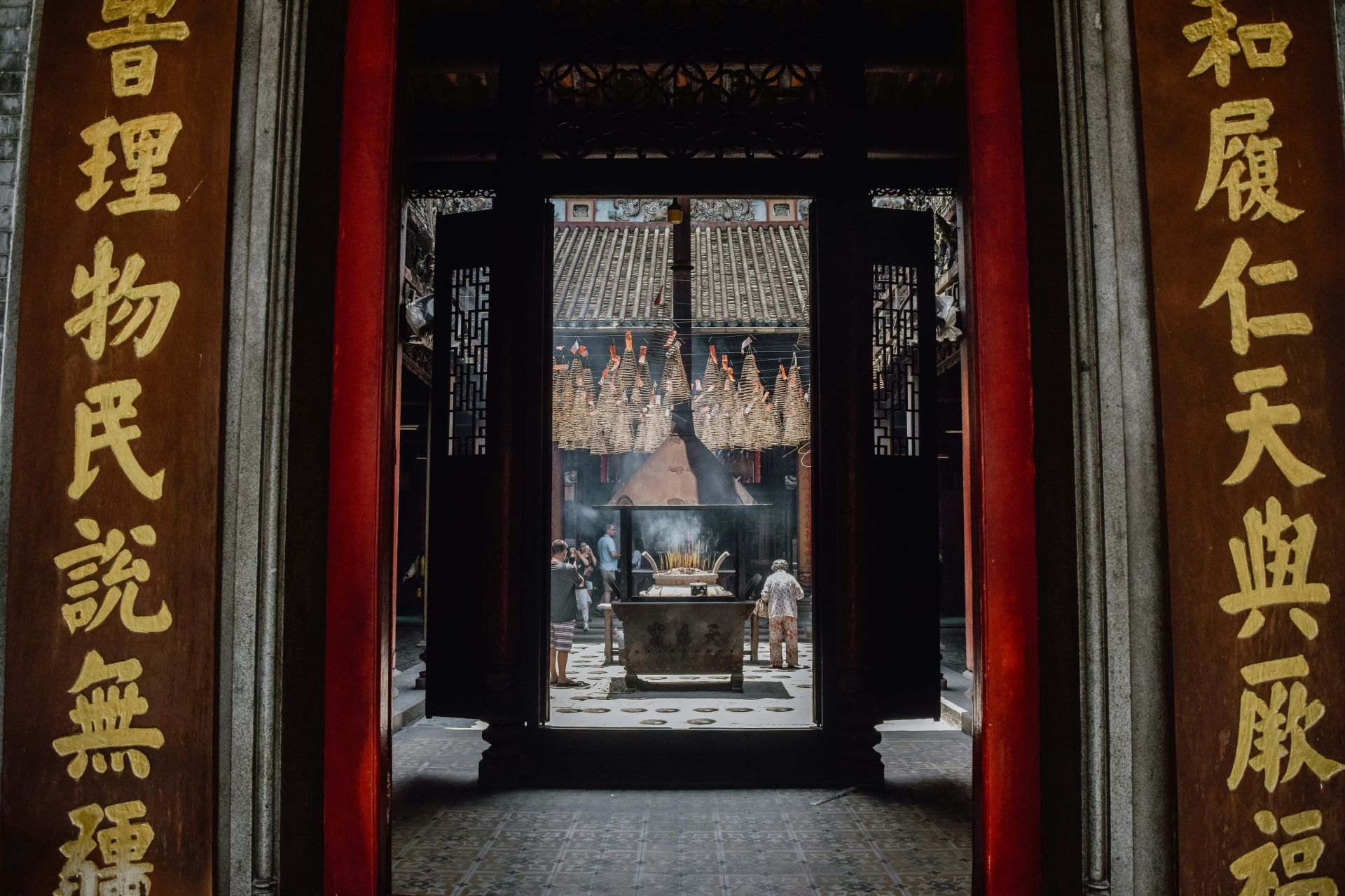 The Chinese Community in Ho Chi Minh City: Temples, Belief, and the Quiet Language of Incense