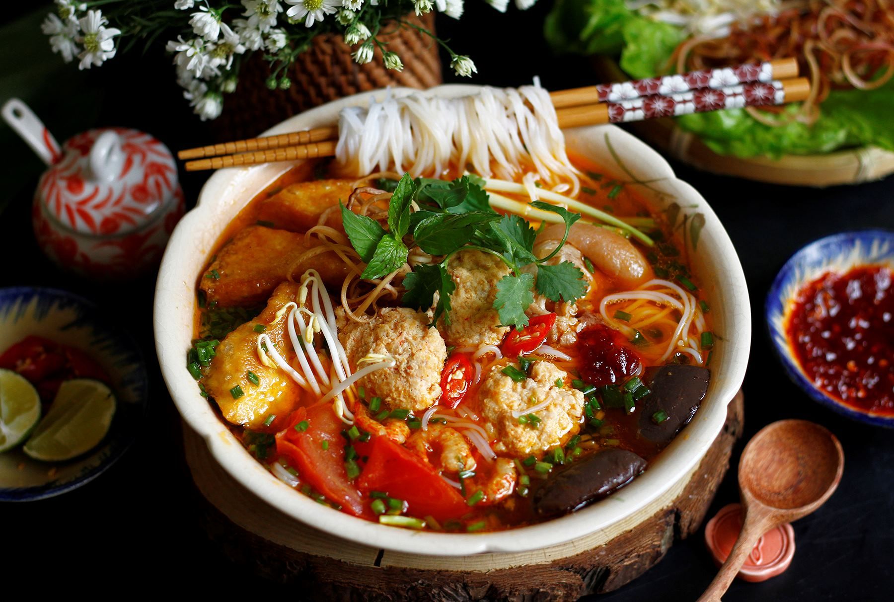 sg-breakfast---bun-rieu---innoviet-travel