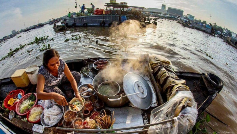 Vietnam floating market