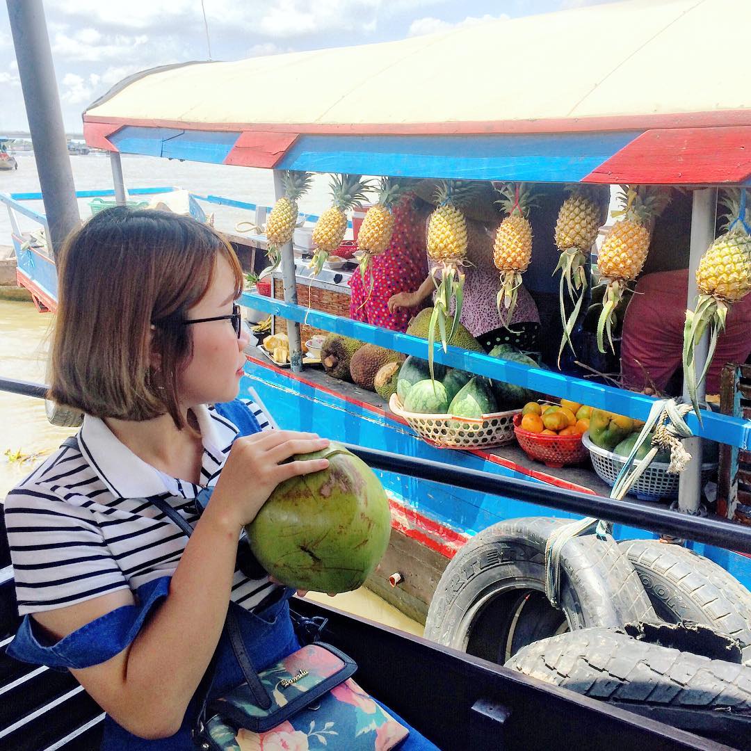 Vietnam floating market