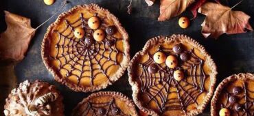 9 Traditional Halloween Foods: Iconic Dishes to Celebrate Spooky Season