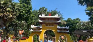 Exploring Vibrant Spring Colors: Ong Ba Chieu's Tomb and Ho Chi Minh City New Year's Eve